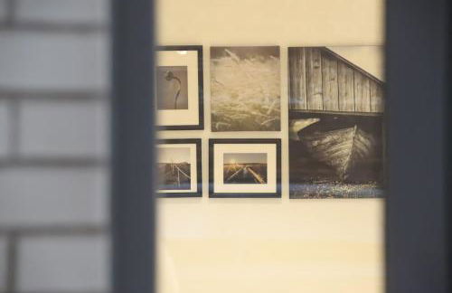 Spacious 3-Story Retreat with Rooftop Terrace and Modern Amenities - Foto 93