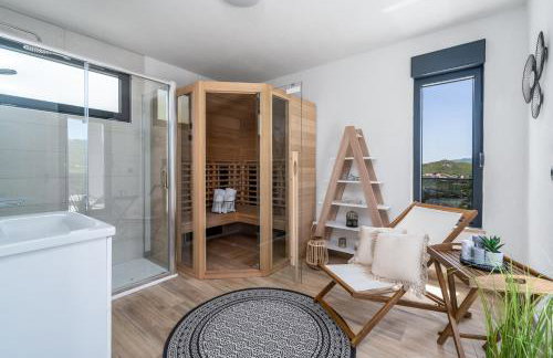 Villa Neda Heated Pool, Hot-tub, Sauna, 3 bedrooms - Photo 26