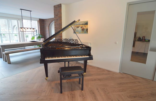 Swolgen Estate With Sauna - Photo 15