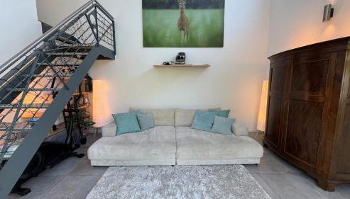 Exklusives Architektenhaus, Pool und Privateinfahrt - Foto 4