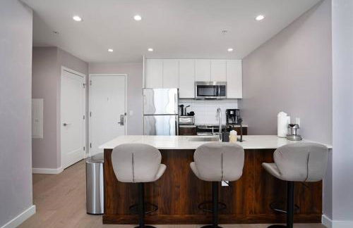 Empire State View - Luxury Apt - Shuttle to NYC - Foto 39