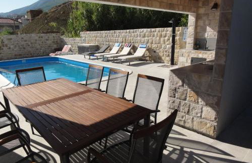 Villa Riva - Five Bedroom Villa With Pool and Sea View - Foto 54