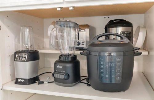 Massanutten 2 King Suites 4 BR Hot Tub Game Room Kids Toys Flower on the Mountain - Foto 29