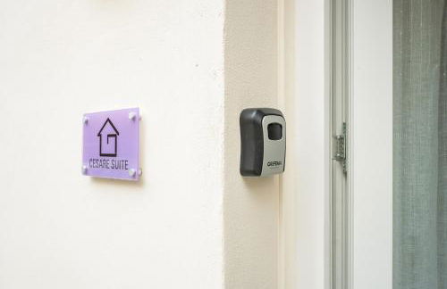 College Suites - Photo 24