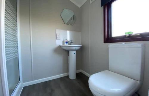 Lakeside cabin set in the Kentish countryside - Foto 17