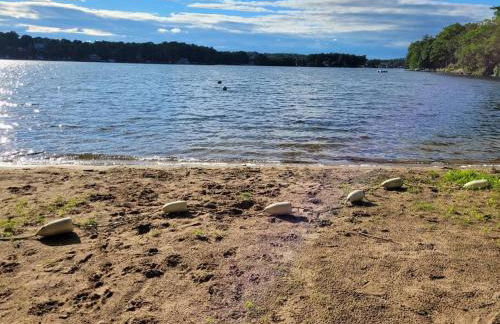 Lake Congamond Suffield House - Foto 9