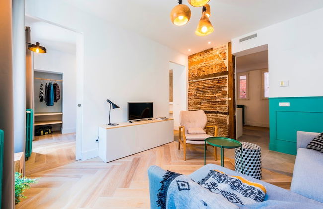 Be Mate Gran Vía Suites - Photo 60