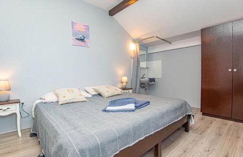 5 Bedroom Lovely Apartment In Raslina - Foto 27