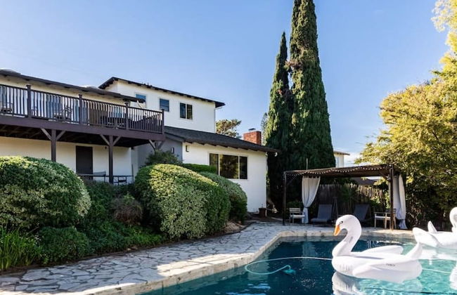 Spacious and Bright 5-bedroom Oasis Pool and Yard - Foto 1