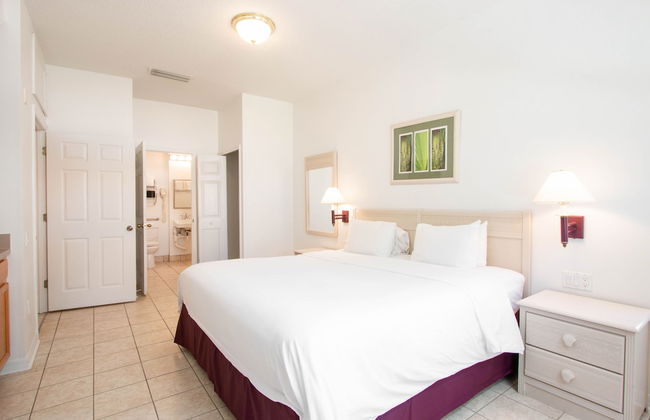 Berkley Lake Townhomes - Photo 13