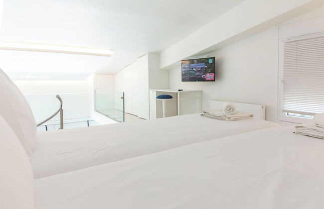 Marousi 2 Bd Luxury Living w Shared Pool - Foto 5