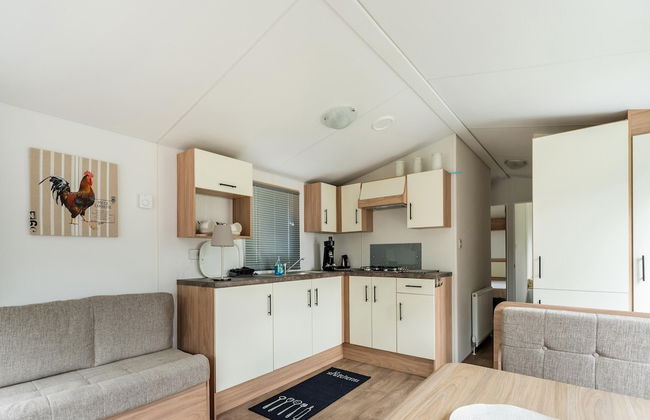 Relaxing Holiday Chalet by the Water in Grou - Foto 12