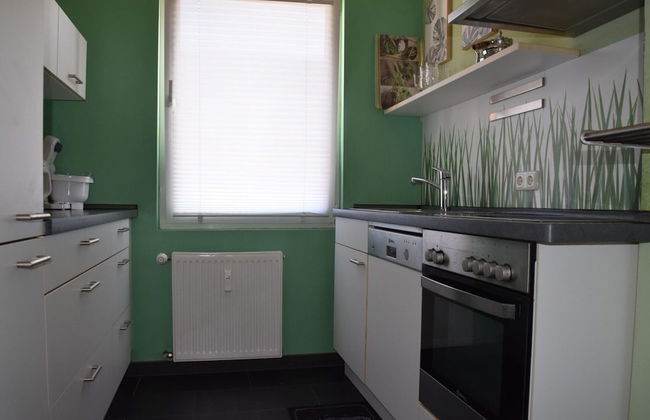 Cosy Apartment in Oberhausen With Balcony - Photo 9