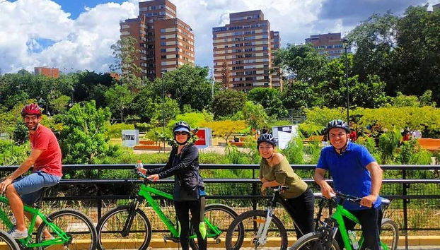 Tour en bicicleta por Medellín - Foto 5