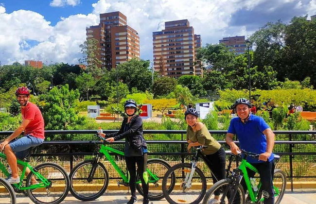 Tour en bicicleta por Medellín - Foto 5