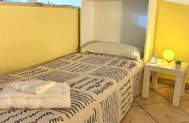 La Casa di Malú -5min centro-porto-acquario-stadio-free wifi - Foto 5