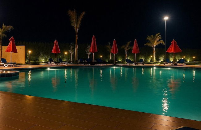 Beachfront Chalet in Porto Said With Pool and Garden - Foto 28