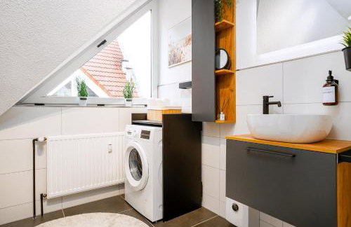 NEU! Modernes Apartment am Larrelter Tief - Balkon, Privatparkplatz & FIRE TV! - Photo 4