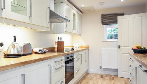 Garden Cottage - Photo 3