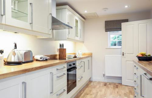 Garden Cottage - Photo 3