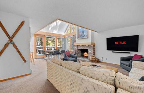 Mountain Haven for Families w Deck - Shuttle - Views - Foto 3