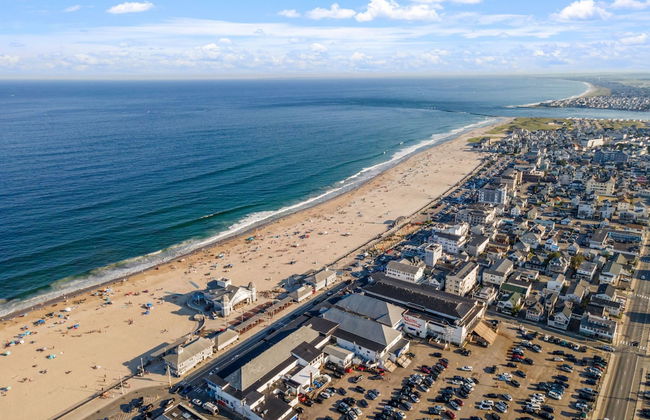 Modern Condo Perfect For Winter Rental - Photo 18