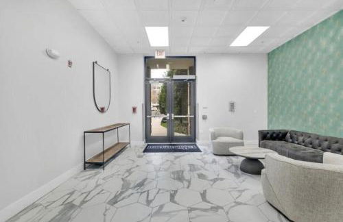 Cozy Urban Getaway - Free Parking, Gym, Stadium - Foto 45