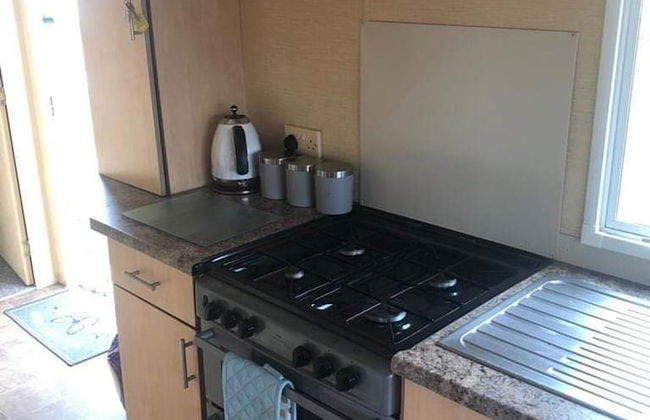 Adorable 2 Bedroom Caravan in Clacton-on-sea - Foto 13