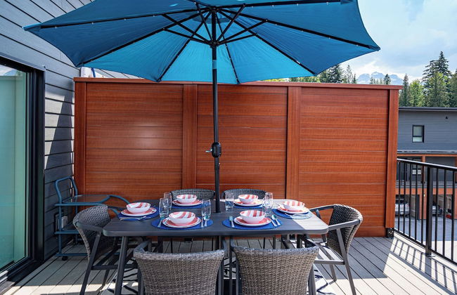 Peak Paradise by Revelstoke Vacations - Photo 26