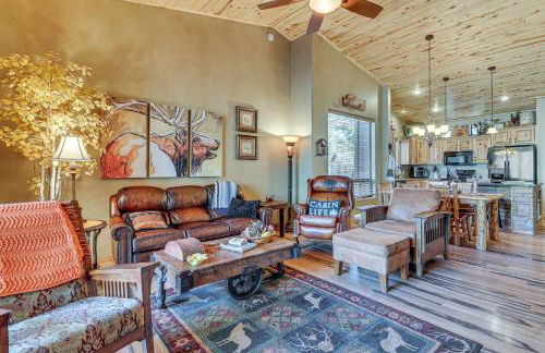 Rustic Retreat with Spacious Deck in Show Low! - Foto 6