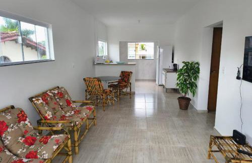 Casa completa com piscina perto da praia, garagem, aceita pet - Foto 6