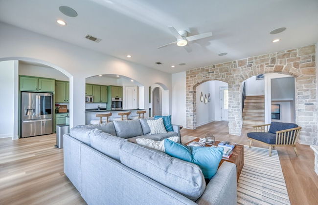 Luxury Lakefront Home-private Dock - Dipping Pool! - Foto 19