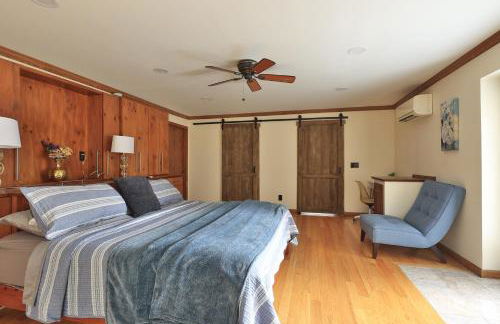 The Chariot - Creek Front with HotTub, Fire Pits, Billiards, EV Charger - Sandalwood Stays - Foto 11