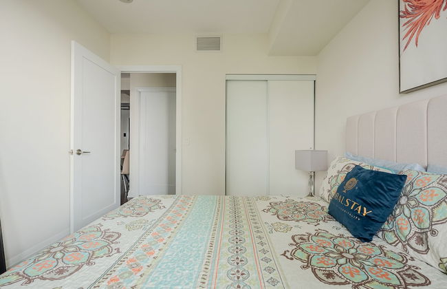 Modern Apartments in North York - Photo 20