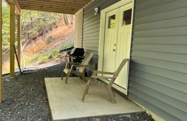 All Decked Up - wifi, view, river access, fire pit, 3 bedrooms, games, family friendly - Foto 43