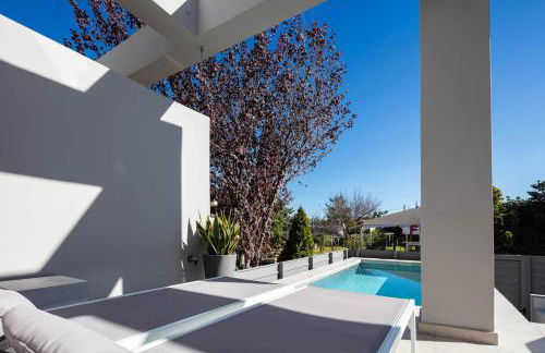 Akonizia Luxury House - With Private Heated Pool and Jacuzzi - Photo 12