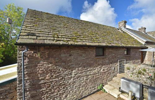 The Hayloft at Cwmffrwd Farm - Photo 26