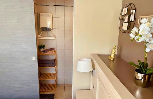 La Pause Voyage - chambre privative, gare à proximité - Foto 9