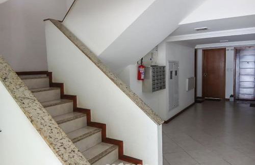 Apto c/varanda a 500m da Praia em Salvador REI0206 - Foto 2