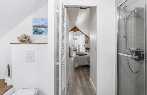 Gorgeous Home In Saint-Méloir-Des-Ondes - Foto 17