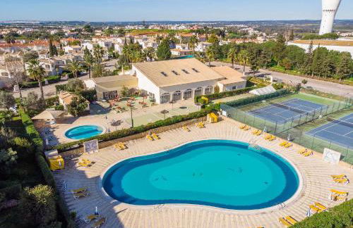 T2 Oásis Parque, Piscinas, Jacuzzi e ténis! - Foto 17