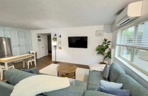 Cozy One-Bedroom Coastal Retreat - Walk to Beach - Foto 11