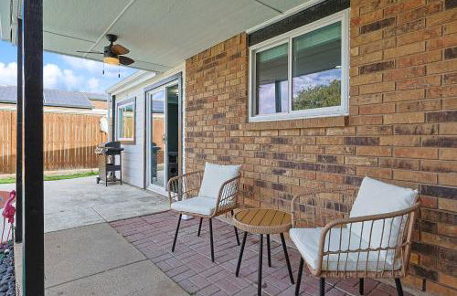 Charming 3Bd 2Ba Home with Private Pool - Foto 35