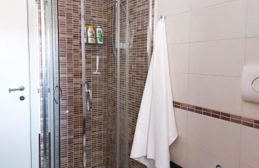 CasaOlivier appartamento con giardino e biciclette - Foto 8