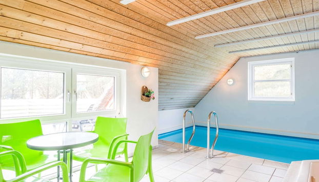 8 Person Holiday Home in Blavand - Foto 5, Piscina