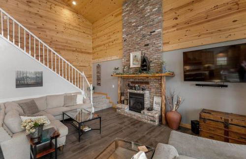 Cozy Home, Hot Tub, Dock, Kayaks, Swimming & More! - Photo 32