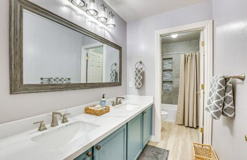 Luxe Mtn-View Mansion with Hot Tub in Phoenix! - Foto 28