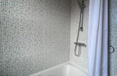 2025 Award Winner Liverpool Strawberry House - 3 Bedrooms - Foto 36