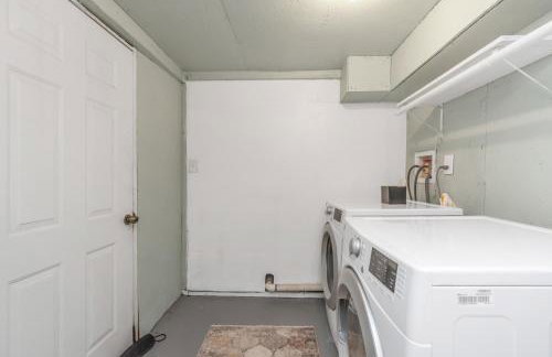 Sleep a Group of 7 in this Spacious Galveston Studio - Minutes to Beach! - Foto 27