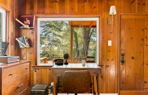 Cute Romantic Cabin With Hot Tub 5 Min from Lake - Foto 10